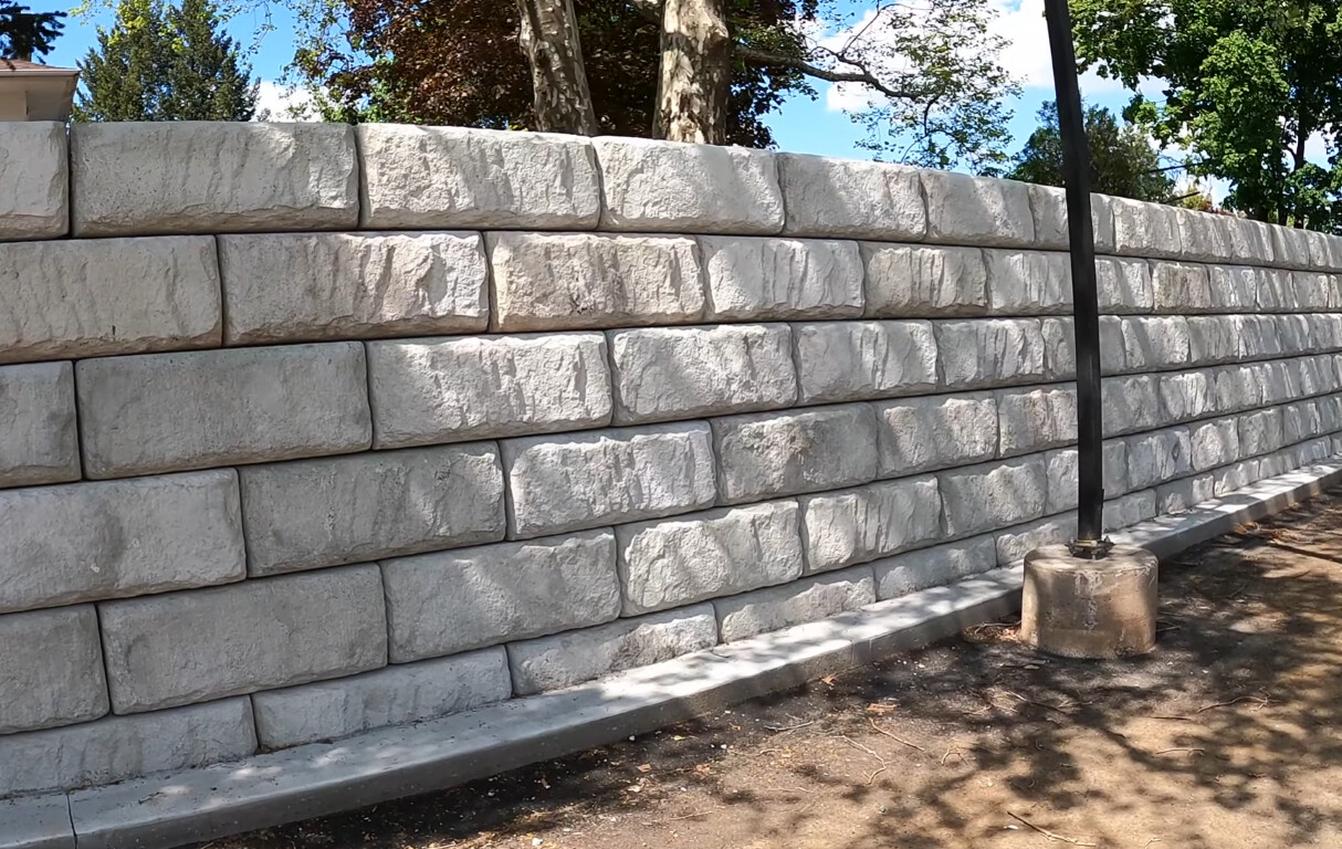 Durable concrete retaining wall built by trusted contractors in Chico, CA